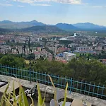 Apartamento Sa Parkingom *