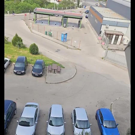 Daire Sa Parkingom