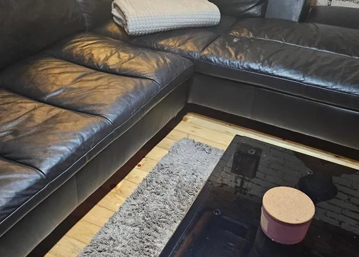 Sa Parkingom Daire Trebin