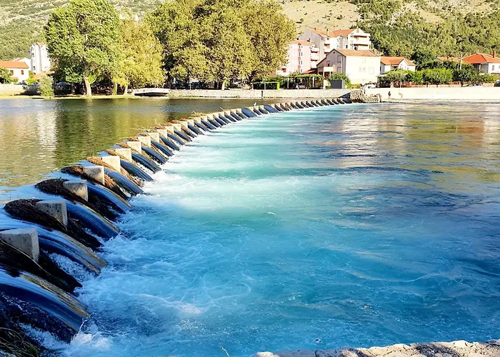 Sa Parkingom Daire *